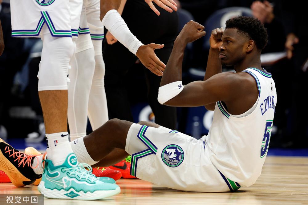 主教练杨鸣 主教练杨鸣