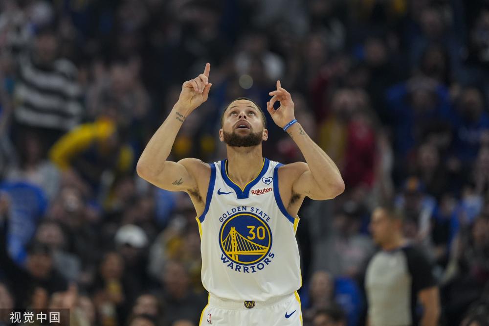 她的射门技 她的射门技