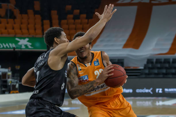 中表现出了 中表现出了